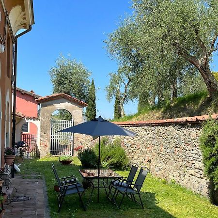 Alloggi In Villa Storica Pescia Buitenkant foto