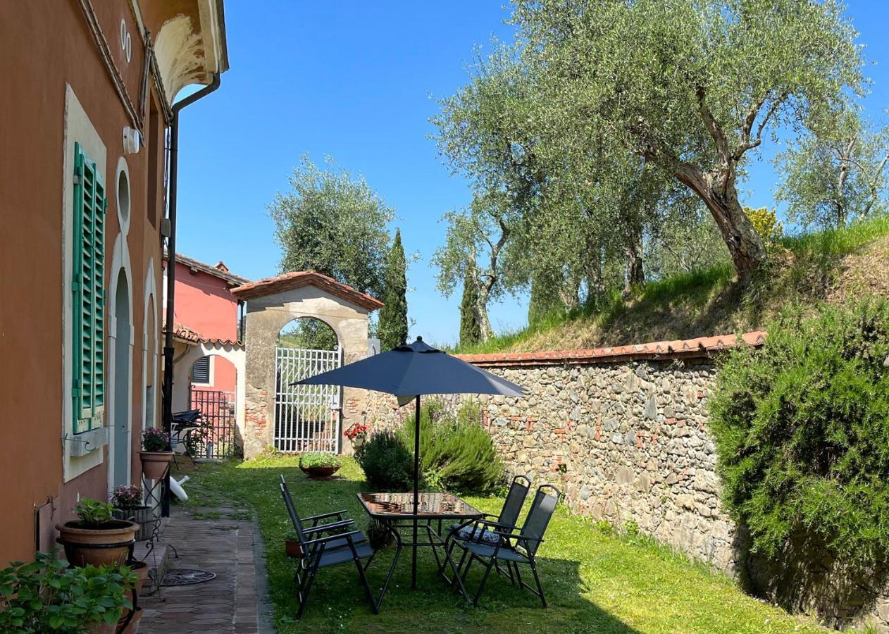 Alloggi In Villa Storica Pescia Buitenkant foto